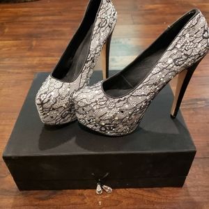 ZiGiNY Black Label 'Plateau' Pump